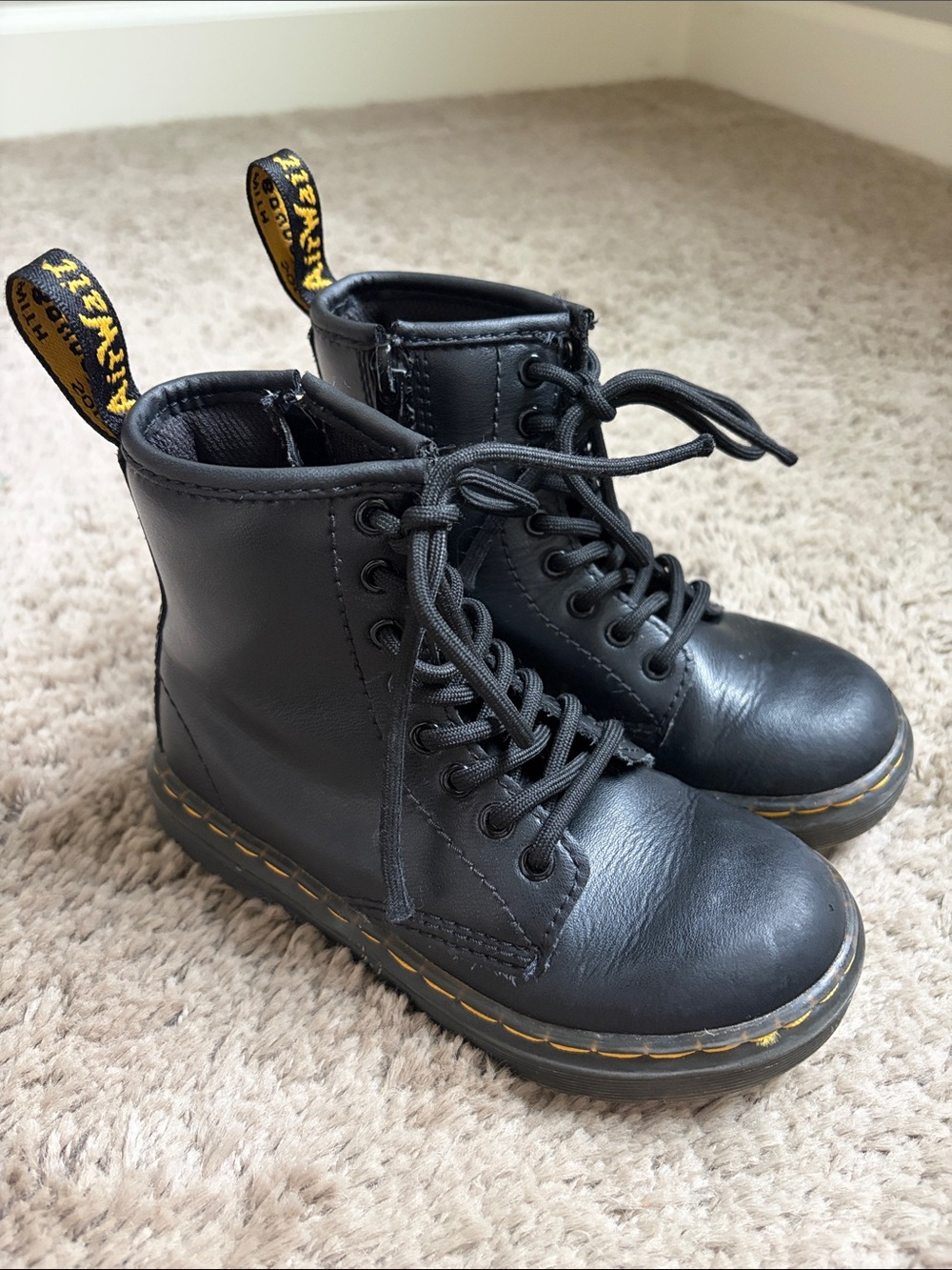 Dr. Martens Kids Leather Zavala
Lace Up Boot Black - Size 11